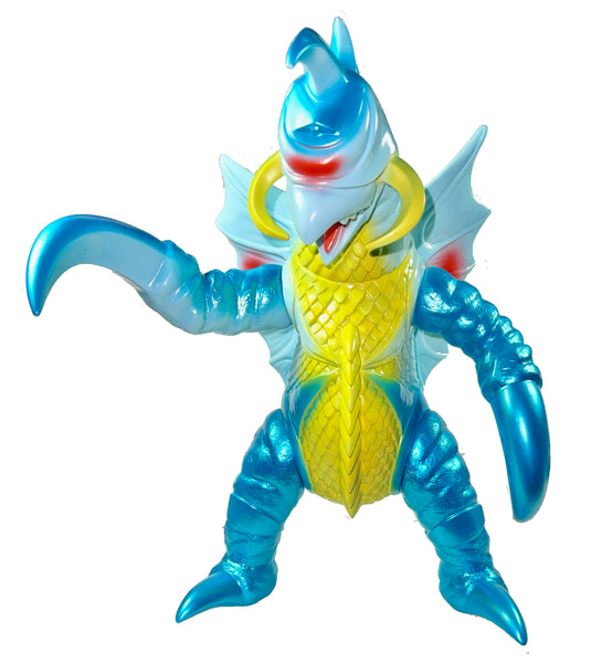 Gigan 1972 (BIG) made by Sofvi Life, 2021, 11" Tall x 11" Long, produced by Medicom Toy