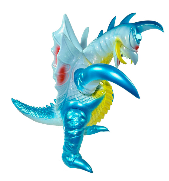 Gigan 1972 (BIG) made by Sofvi Life, 2021, 11" Tall x 11" Long, produced by Medicom Toy