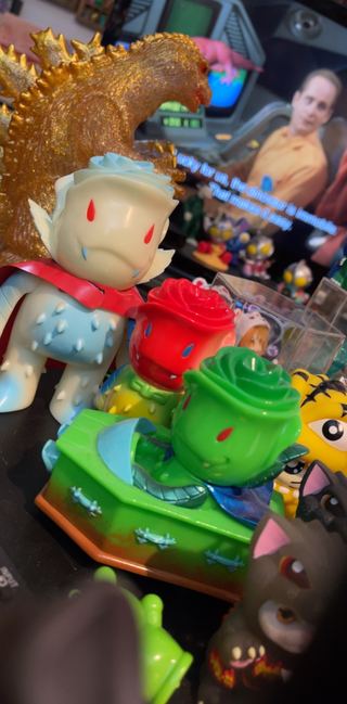 Ashlee’s Rose Vampire trio collectible