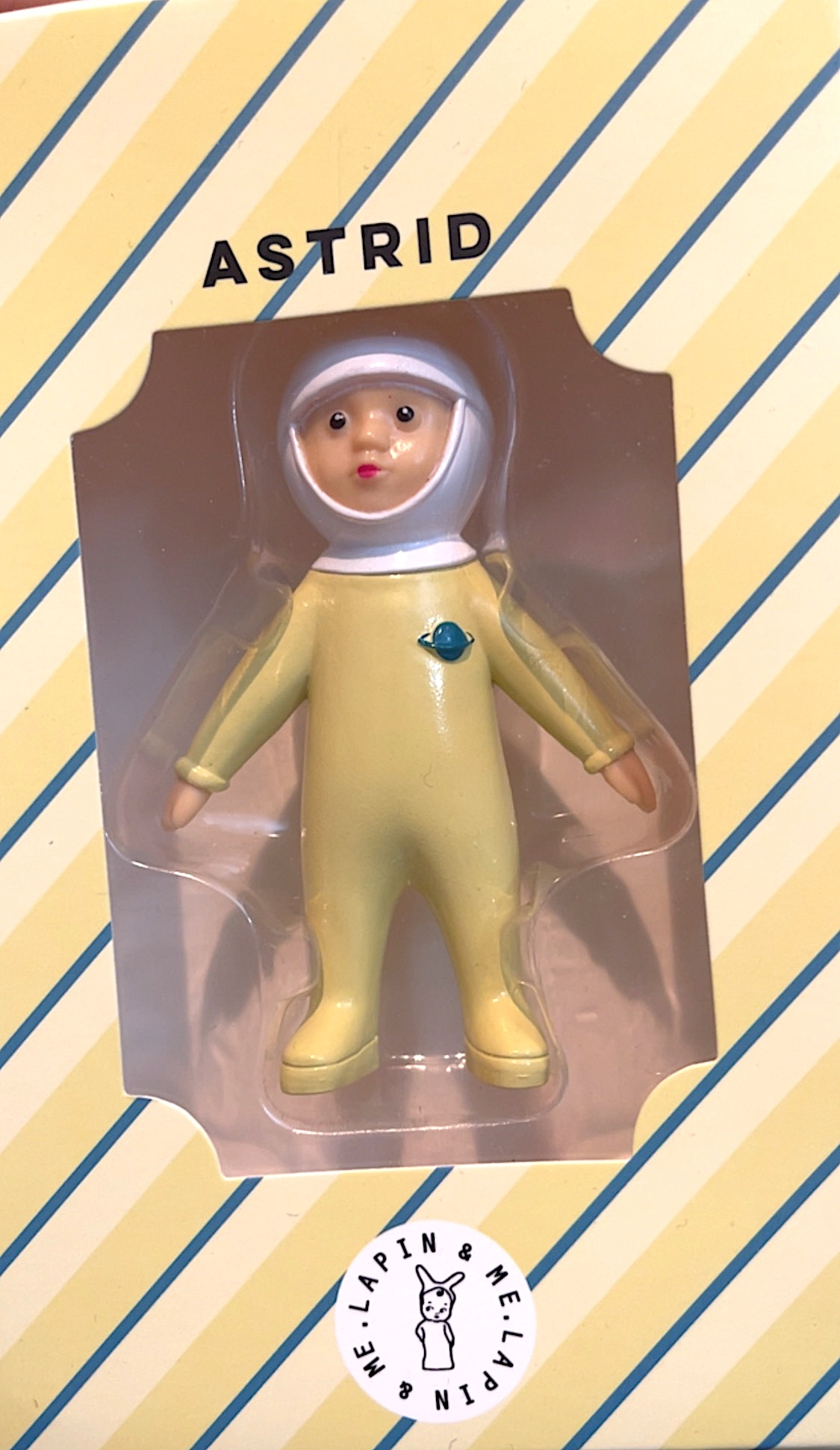Astrid in yellow spacesuit by Lapin & Me / Last One
