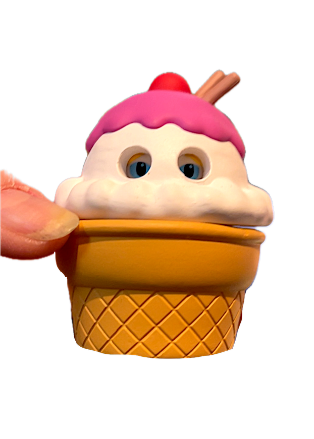 *Refreshment Cat Sundae